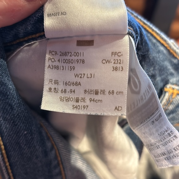 Levi’s High Rise Wide Leg Jean - Picture 8 of 9